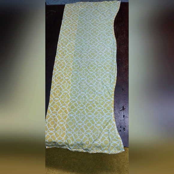 Waverly Home Classics Single Valance Curtain - Picture 1 of 3